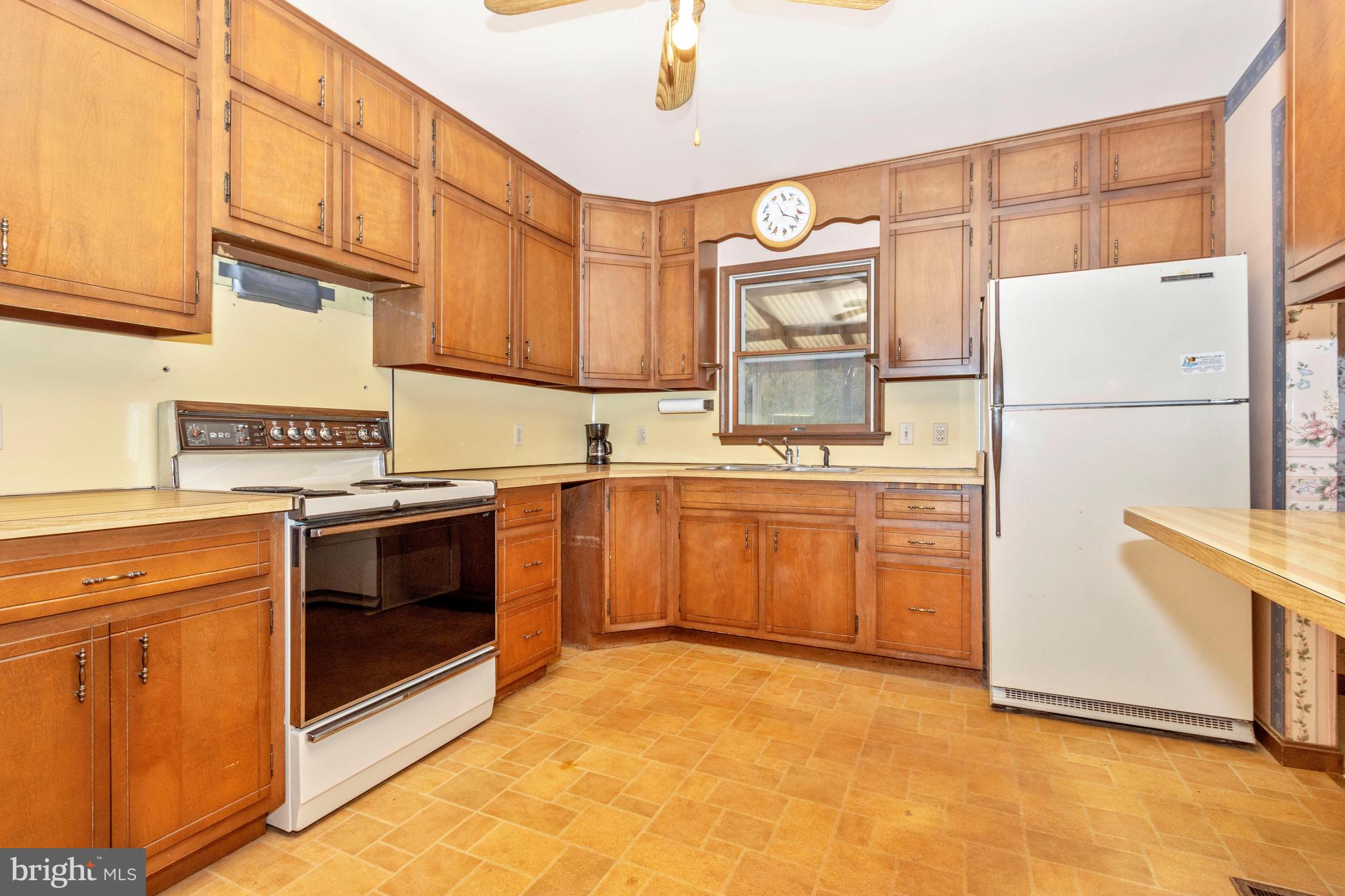 4909 Buffalo Road Mount Airy, MD 21771 - Photo 10 of 63 Kitchen