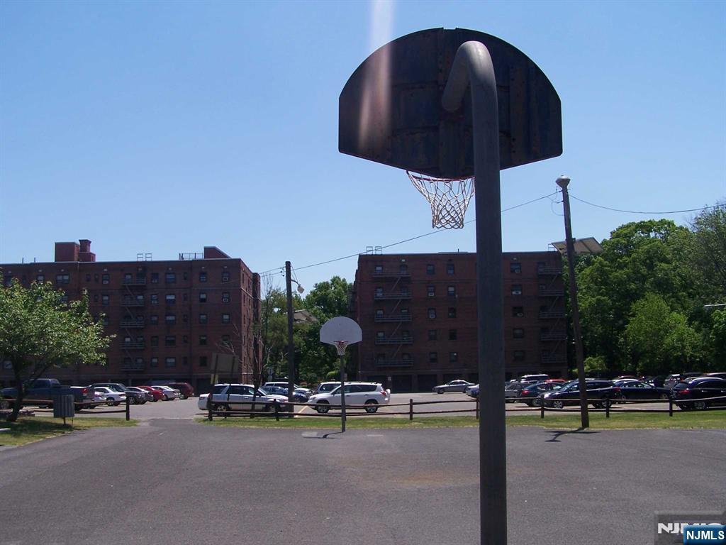 2195 North Central Road, Unit 3E Fort Lee, NJ 07024 - Photo 18 of 23