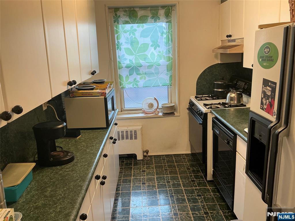 2195 North Central Road, Unit 3E Fort Lee, NJ 07024 - Photo 10 of 23