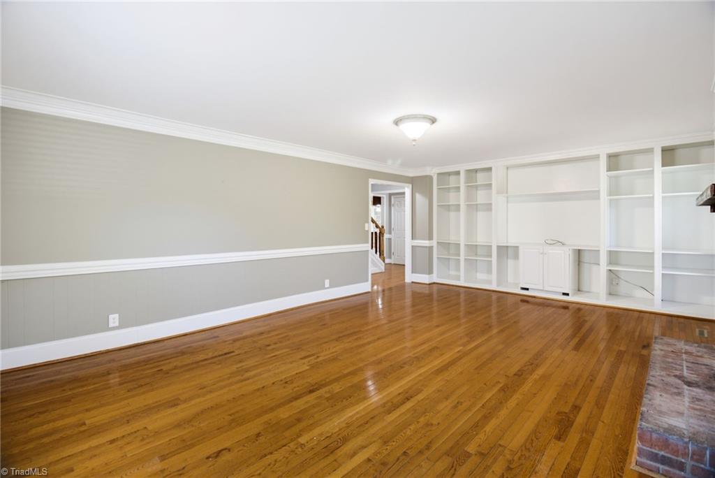 3414 Edgefield Road Greensboro, NC 27409 - Photo 11 of 44 Living Room with Built-Ins