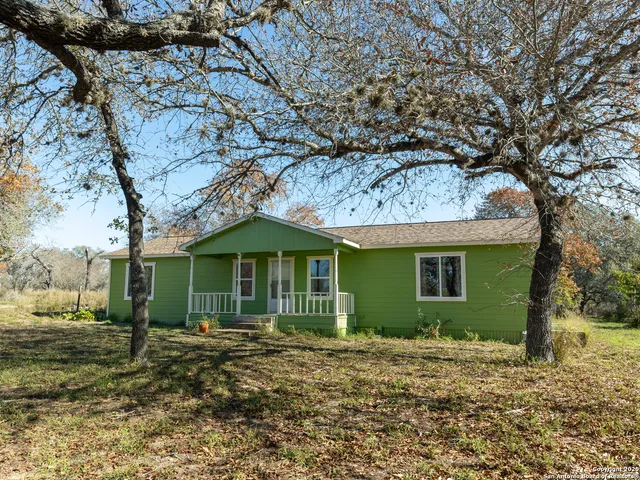 $325,000 | 324 Oak Lane, Poteet, TX 78065