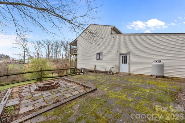 $575,000 | 234 Justice Ridge Road, Candler, NC 28715