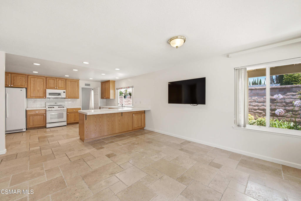 2720 Goldfield Place Simi Valley, CA 93063 - Photo 15 of 37
