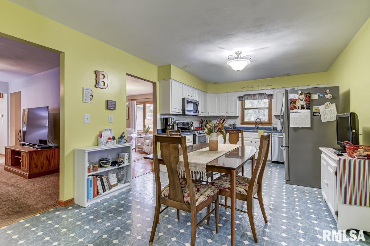10 Apache Drive Springfield, IL 62711 - Photo 6 of 34