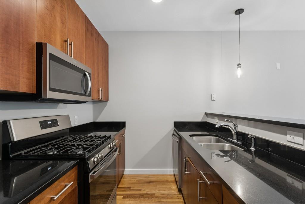 238 Walker Street Southwest, Unit 37 Atlanta, GA 30313 - Photo 7 of 29