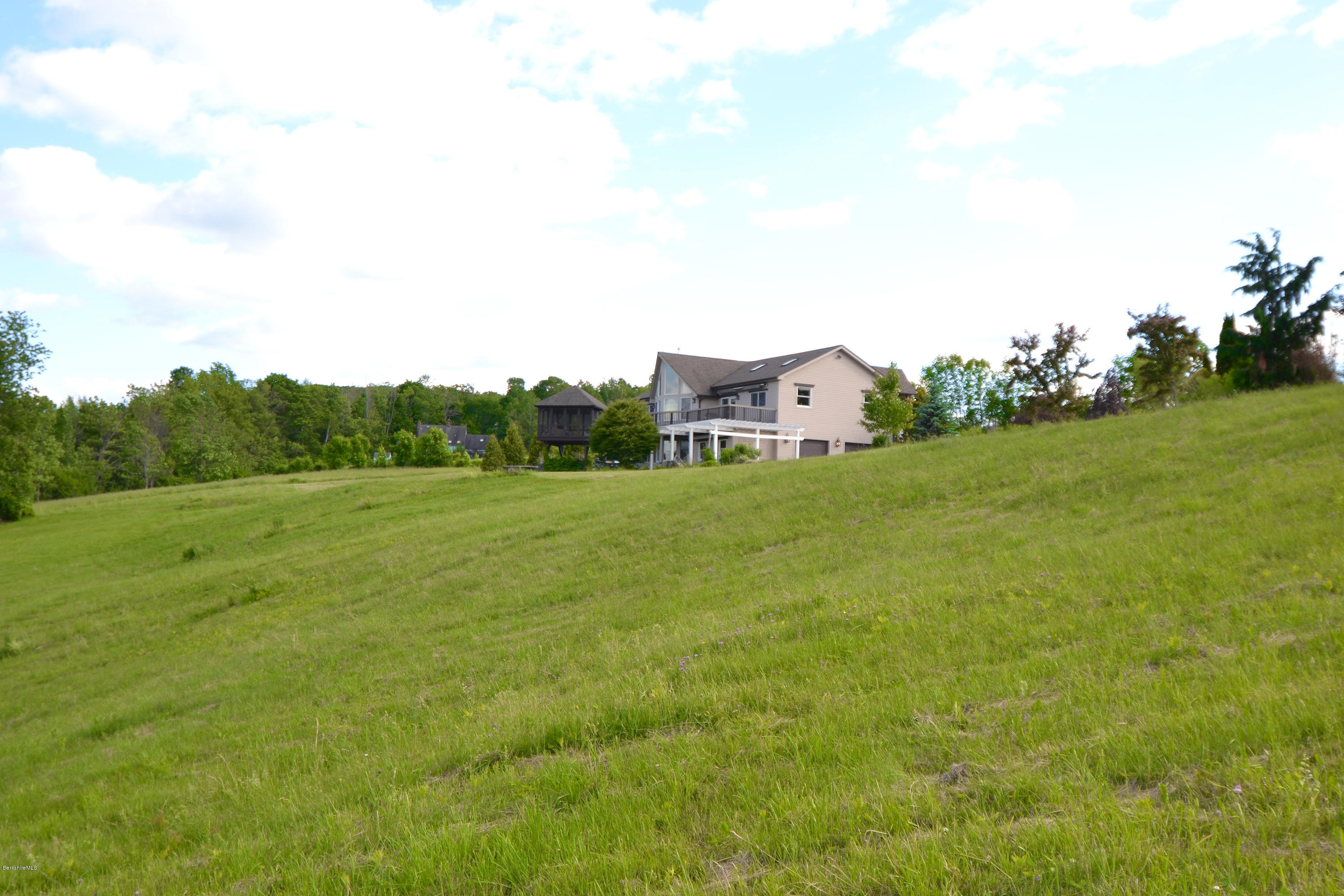 71 Bailey Road Lanesborough, MA 01237 - Photo 2 of 28 DSC_0219