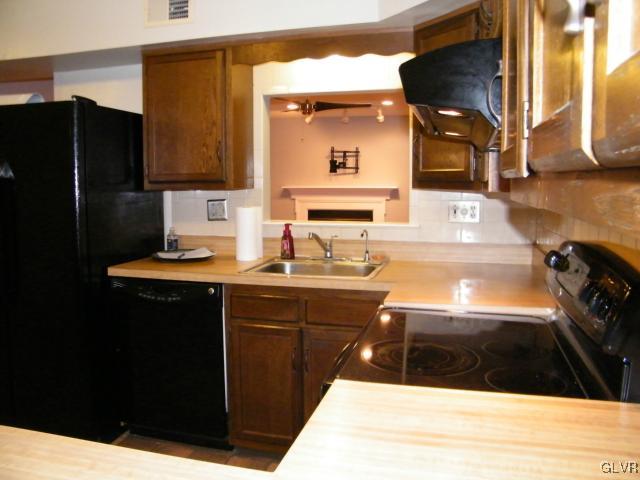 3675 Manchester Road Allentown, PA 18104 - Photo 3 of 34 Gallery Image 3