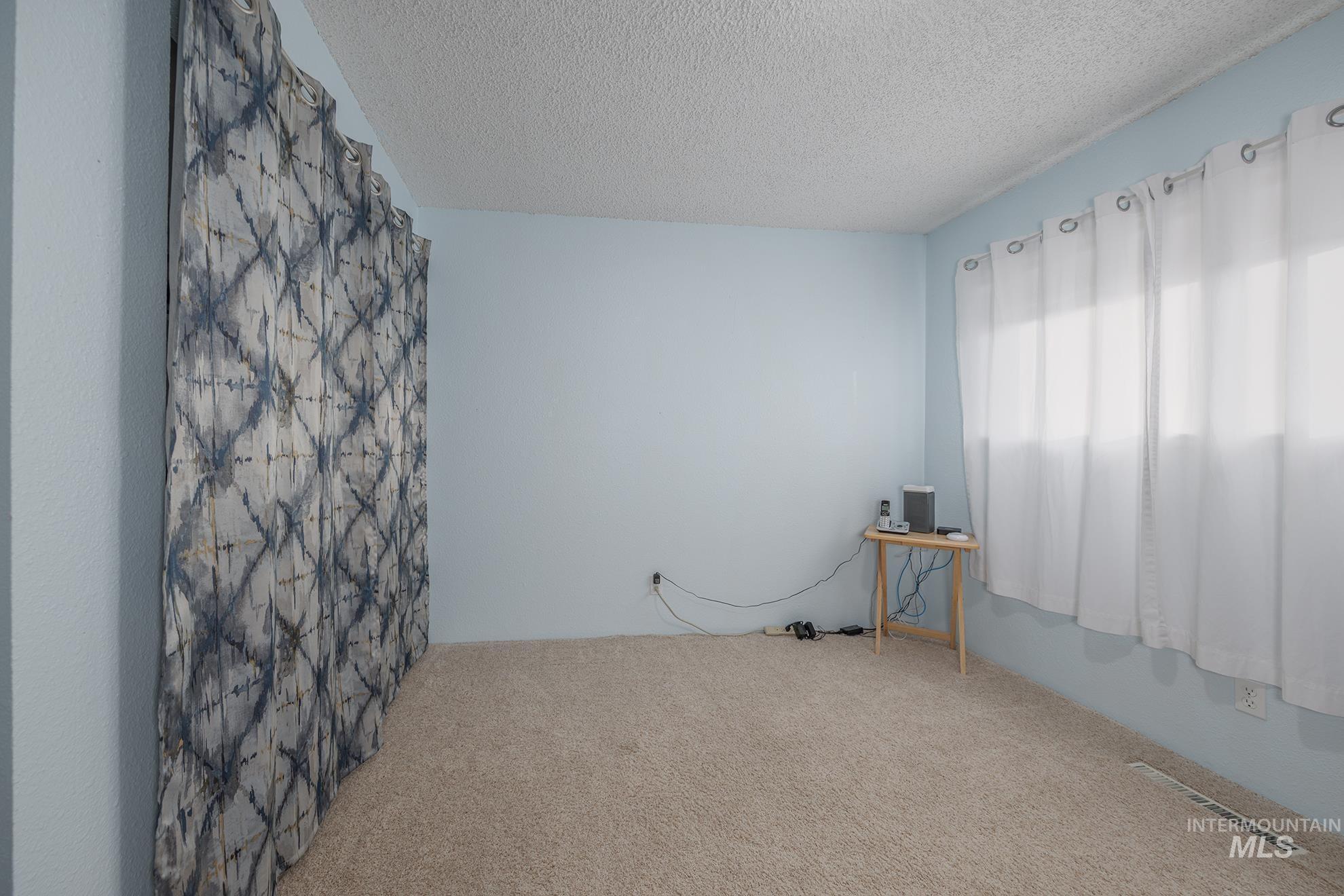 611 West Indianhead Road Weiser, ID 83672 - Photo 18 of 37