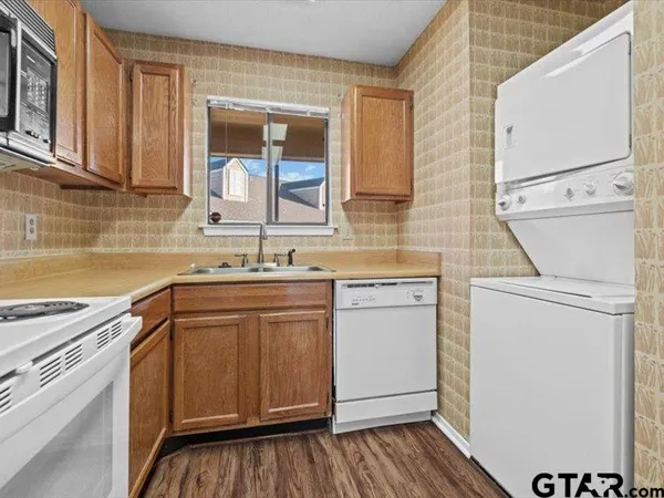 $1,250 | 400 West South Town Drive, Unit 608, Tyler, TX 75703