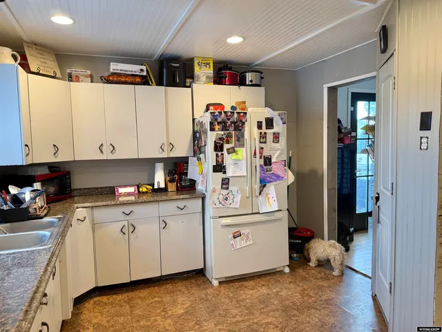 $259,500 | 1002 Sorensen Drive, Kemmerer, WY 83101