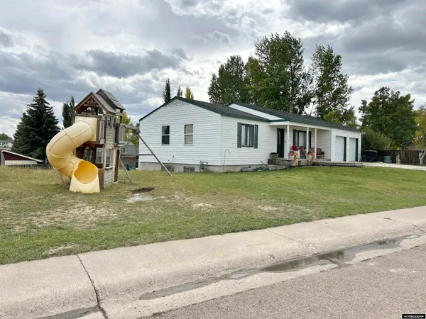 $235,000 | 1002 Sorensen Drive, Kemmerer, WY 83101
