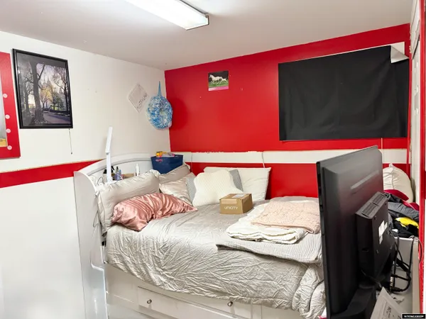 $235,000 | 1002 Sorensen Drive, Kemmerer, WY 83101