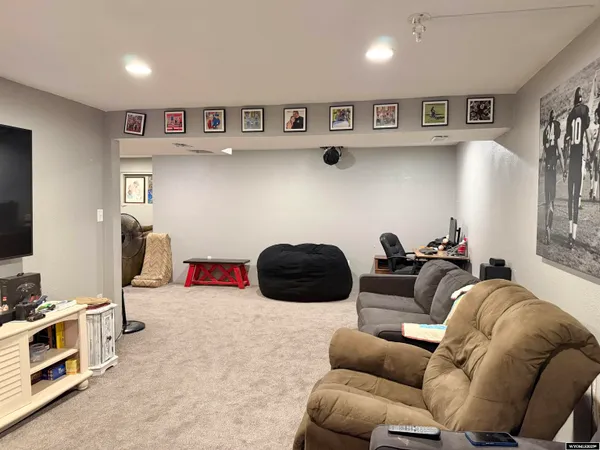 $235,000 | 1002 Sorensen Drive, Kemmerer, WY 83101