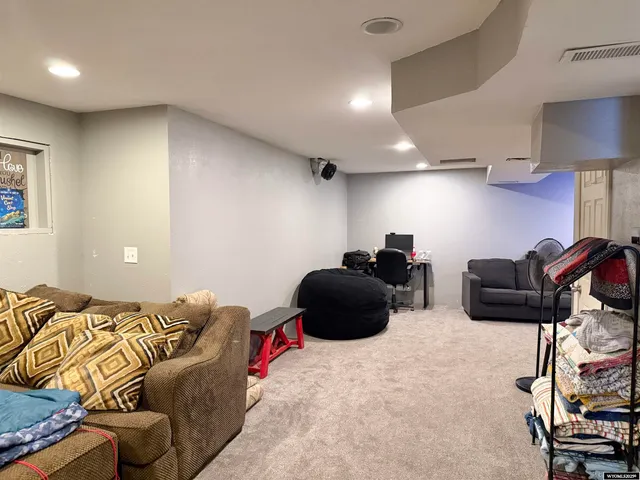 $259,500 | 1002 Sorensen Drive, Kemmerer, WY 83101