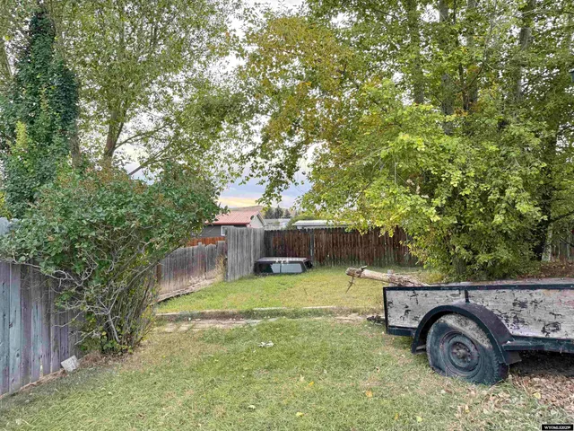 $259,500 | 1002 Sorensen Drive, Kemmerer, WY 83101