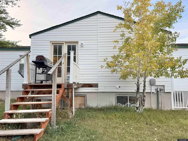 $259,500 | 1002 Sorensen Drive, Kemmerer, WY 83101
