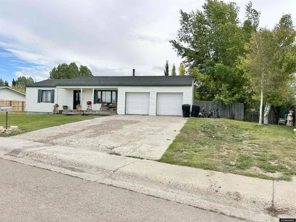 $235,000 | 1002 Sorensen Drive, Kemmerer, WY 83101