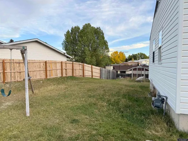 $235,000 | 1002 Sorensen Drive, Kemmerer, WY 83101