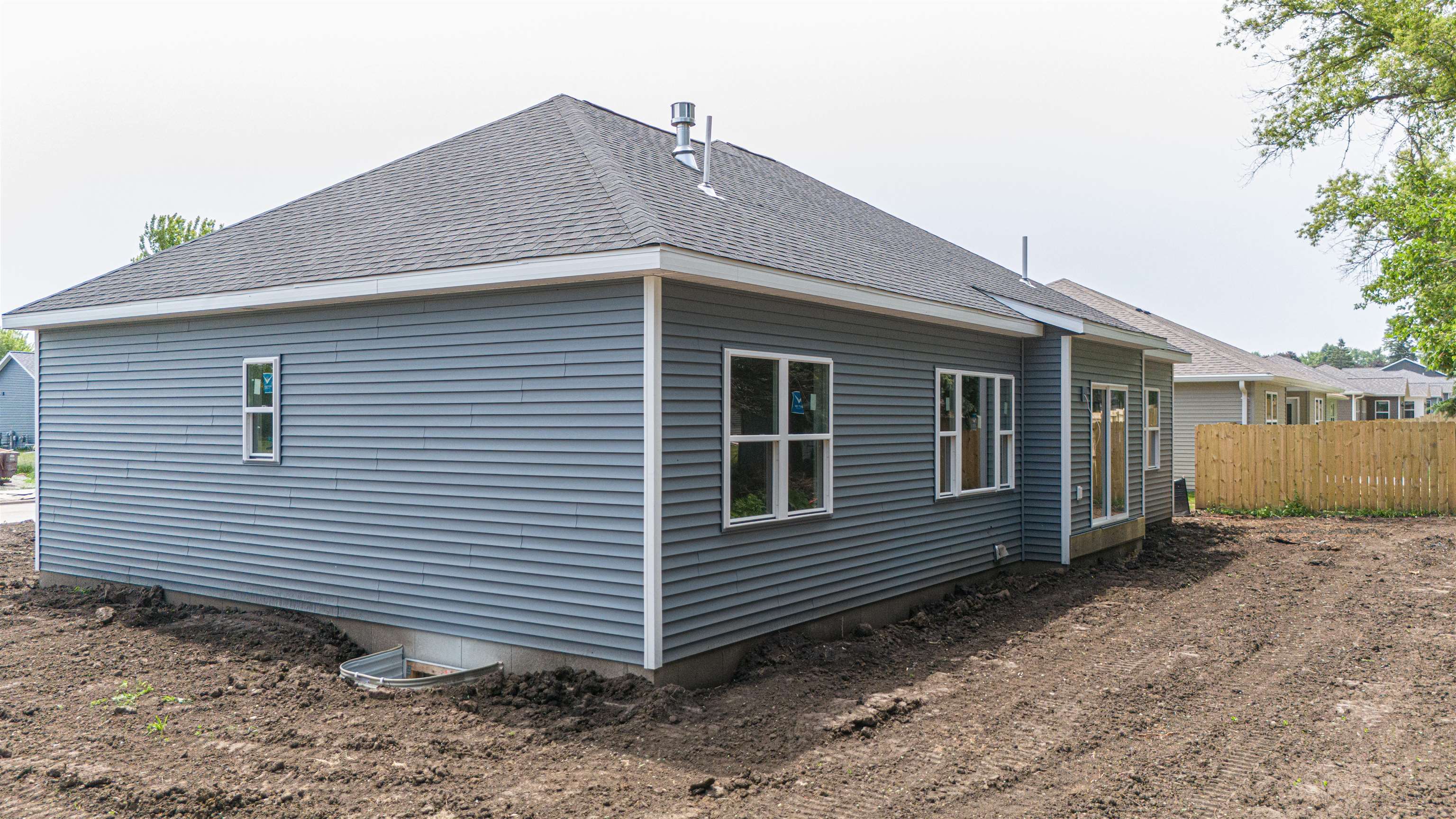 442 Village Ripon, WI 54971 - Photo 4 of 8