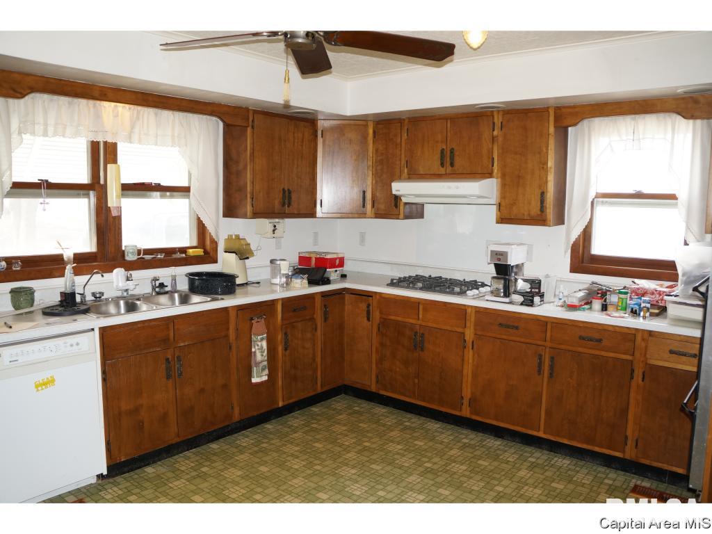 261 East Banister Road Springfield, IL 62707 - Photo 3 of 20 Gallery Image 3