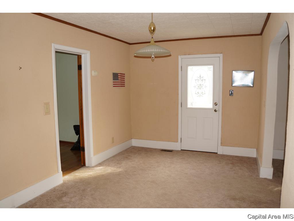 261 East Banister Road Springfield, IL 62707 - Photo 4 of 20 Gallery Image 4