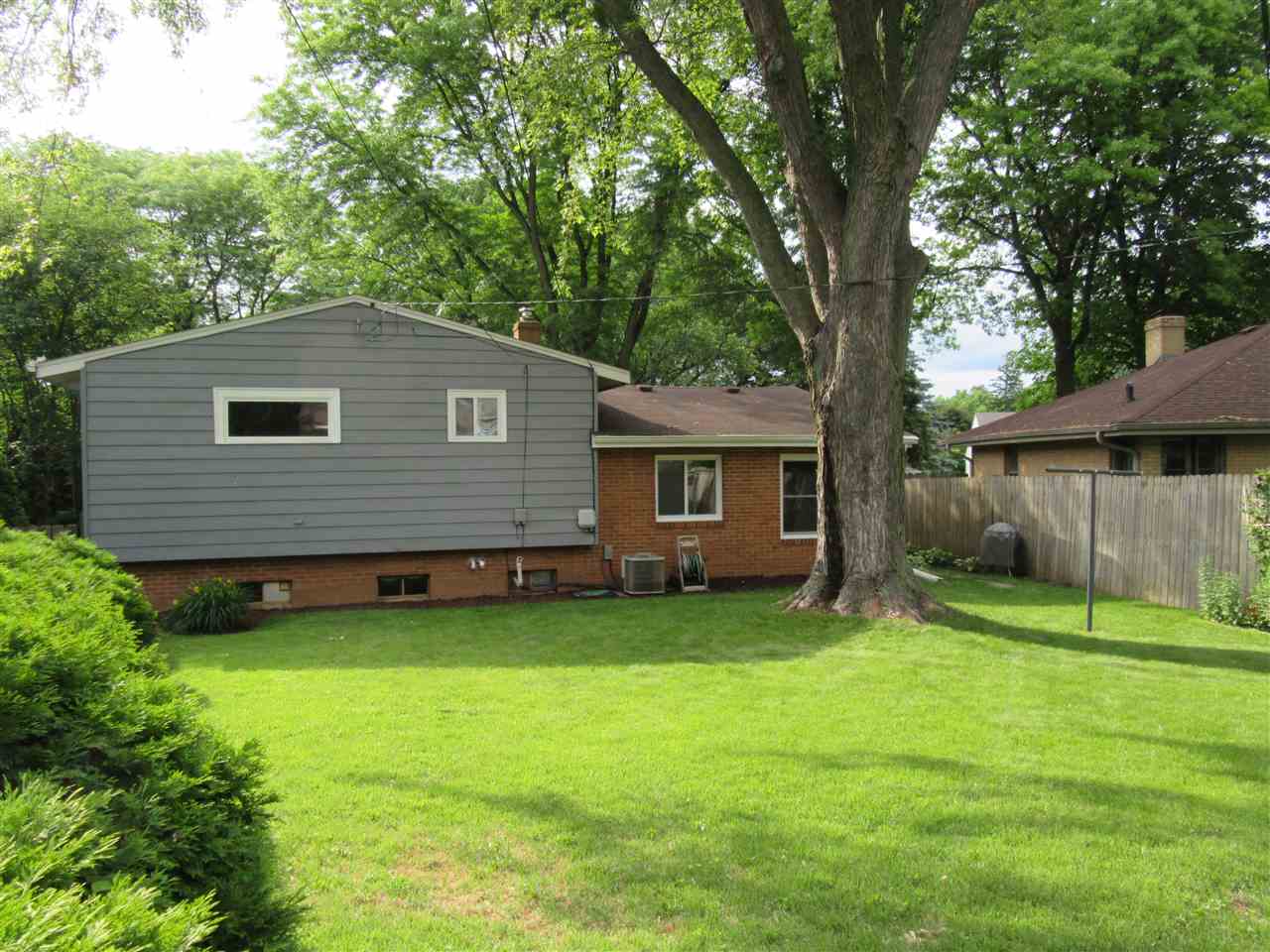 3615 Pinecrest Road Rockford, IL 61107 - Photo 7 of 8 Gallery Image 7