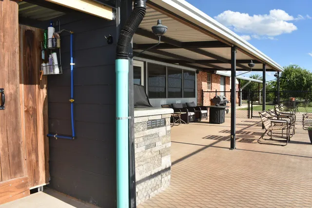 $375,000 | 364 Wharton Drive, Seymour, TX 76380