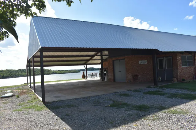 $375,000 | 364 Wharton Drive, Seymour, TX 76380