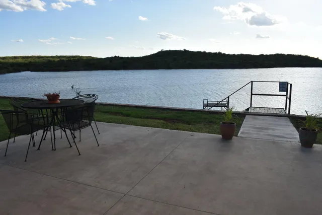 $375,000 | 364 Wharton Drive, Seymour, TX 76380