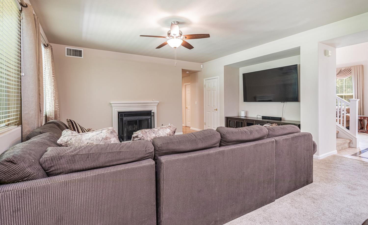 4683 North Arrow Ridge Way Clovis, CA 93619 - Photo 14 of 72 Gallery Image 14