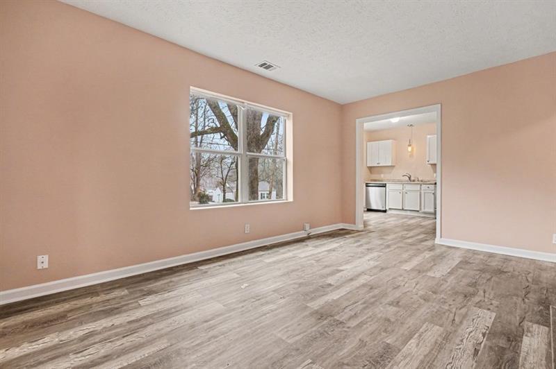 2047 Baker Road Northwest Atlanta, GA 30318 - Photo 11 of 28