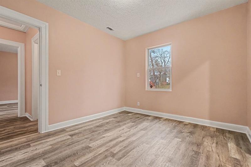 2047 Baker Road Northwest Atlanta, GA 30318 - Photo 17 of 28