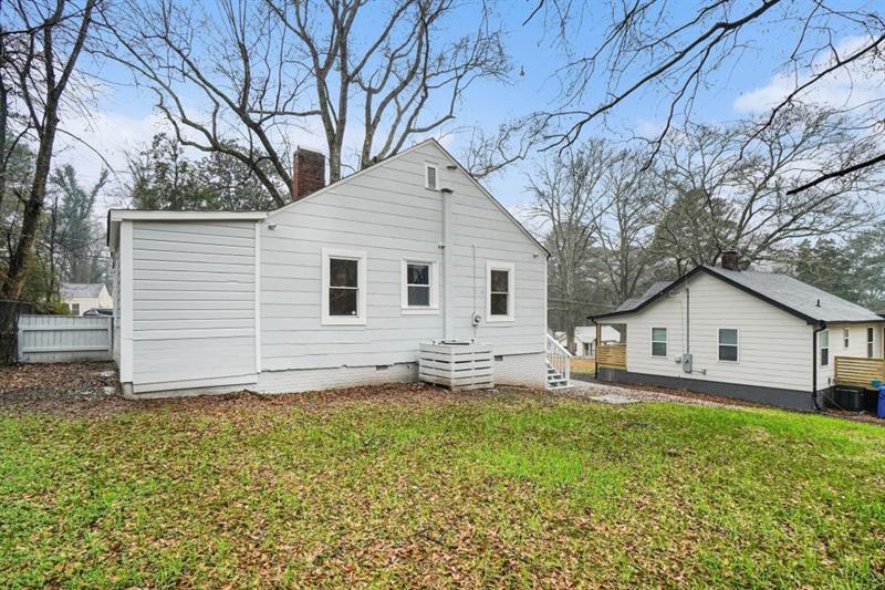 2047 Baker Road Northwest Atlanta, GA 30318 - Photo 21 of 28