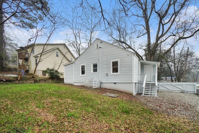 2047 Baker Road Northwest Atlanta, GA 30318 - Photo 22 of 28