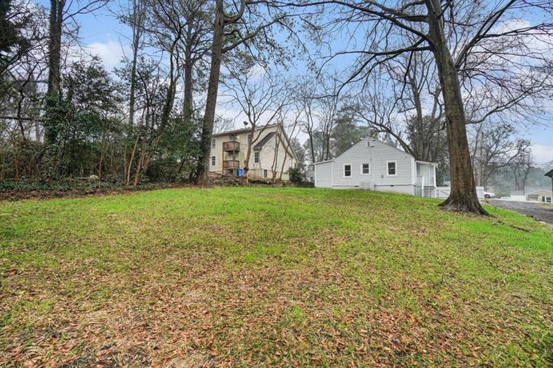 2047 Baker Road Northwest Atlanta, GA 30318 - Photo 6 of 28