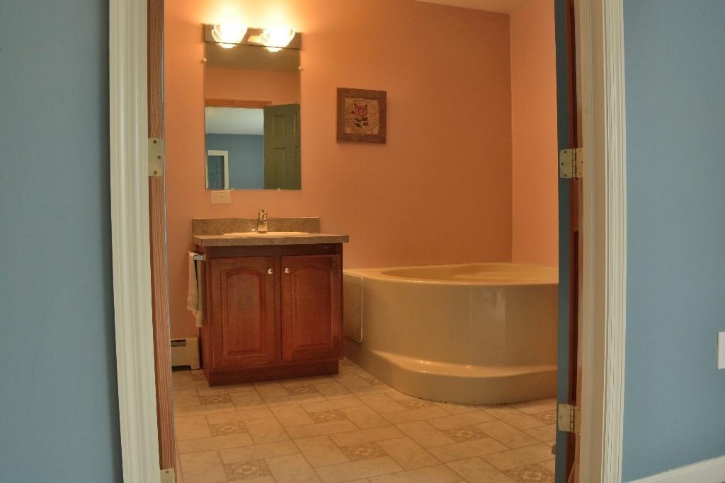 219 Range Road Cumberland, ME 04021 - Photo 17 of 21 Master bath with soaking tub
