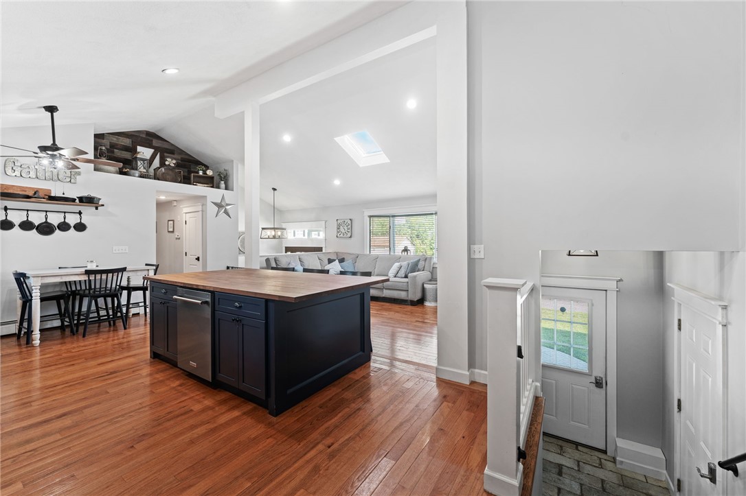 45 Lockwood Street Warwick, RI 02889 - Photo 11 of 39