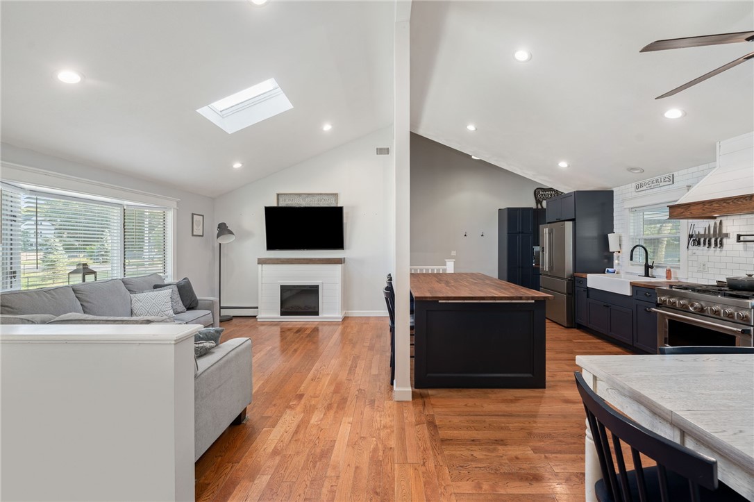 45 Lockwood Street Warwick, RI 02889 - Photo 13 of 39