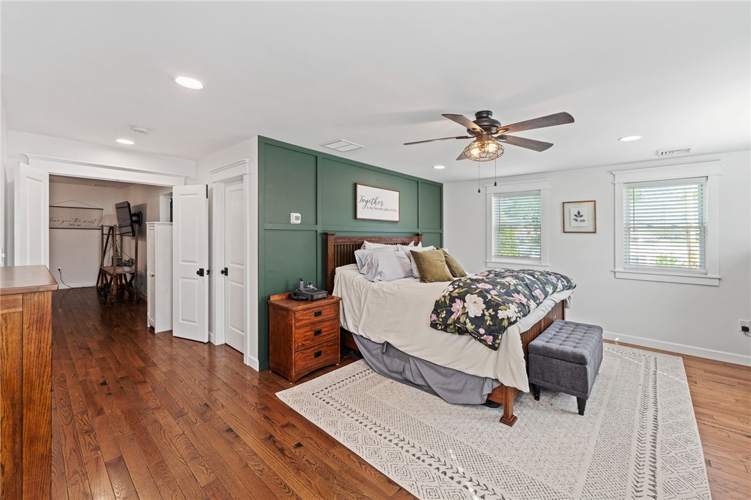 45 Lockwood Street Warwick, RI 02889 - Photo 14 of 39