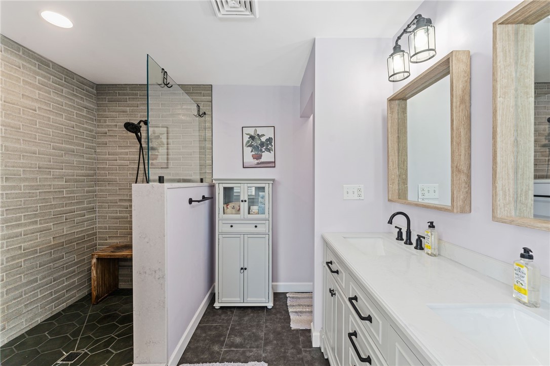 45 Lockwood Street Warwick, RI 02889 - Photo 17 of 39