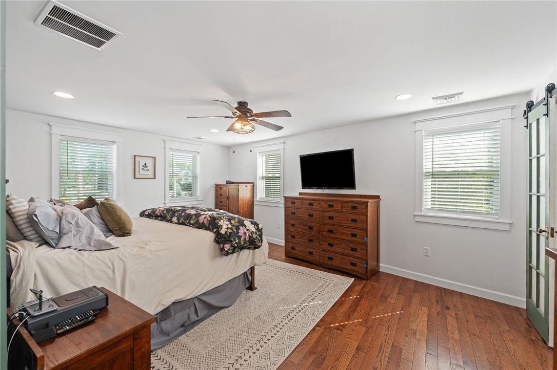 45 Lockwood Street Warwick, RI 02889 - Photo 26 of 39