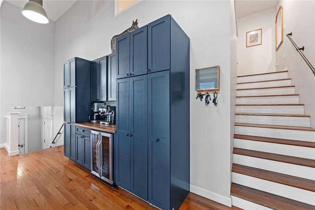 45 Lockwood Street Warwick, RI 02889 - Photo 8 of 39