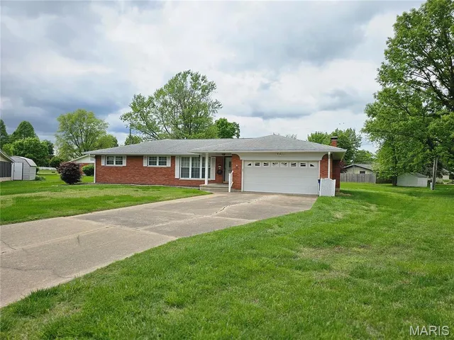 $254,900 | 1117 Meadow Lane, Sparta, IL 62286