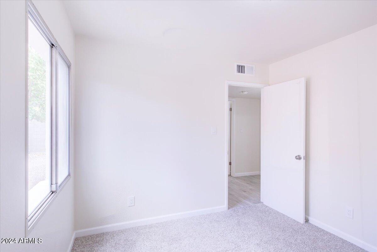 2732 East Cactus Road Phoenix, AZ 85032 - Photo 15 of 30 08-Primary Bedroom