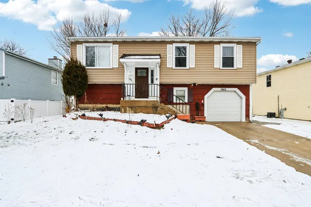 $319,000 | 1845 Walden Circle, Aurora, IL 60506