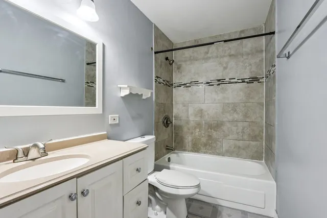 $319,000 | 1845 Walden Circle, Aurora, IL 60506