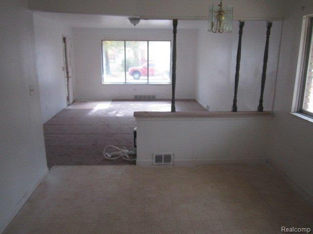 8067 Helen Street Center Line, MI 48015 - Photo 4 of 4 dining rm.jpg