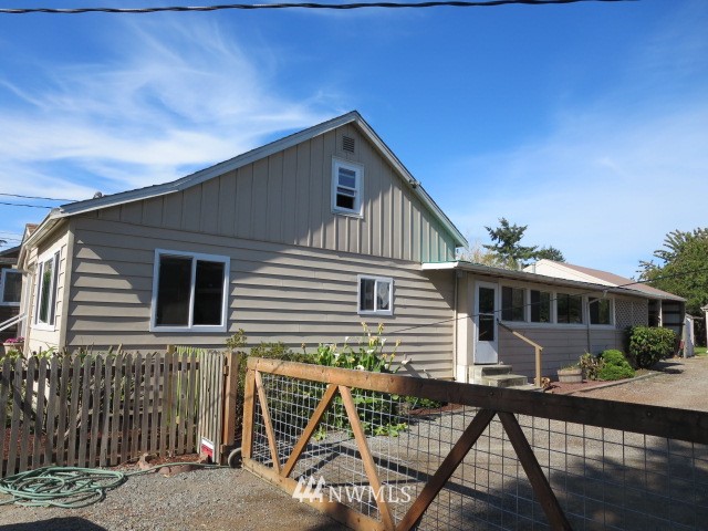 12169 Pulver Road Burlington, WA 98233 - Photo 2 of 15