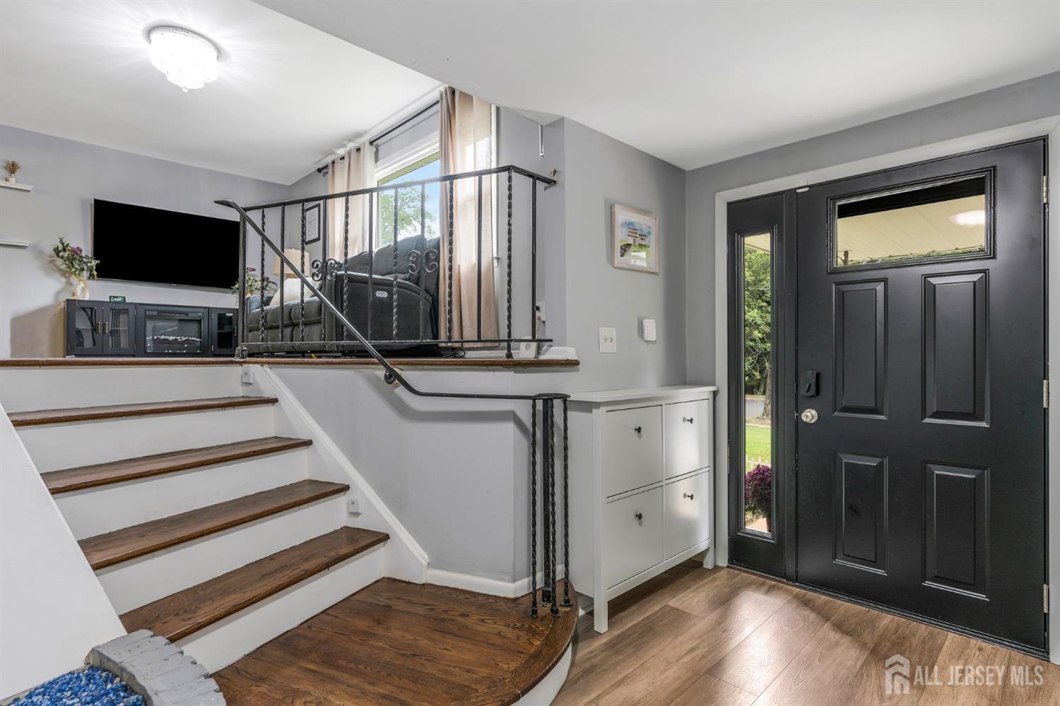 6 Joanne Way Springfield, NJ 07081 - Photo 11 of 39