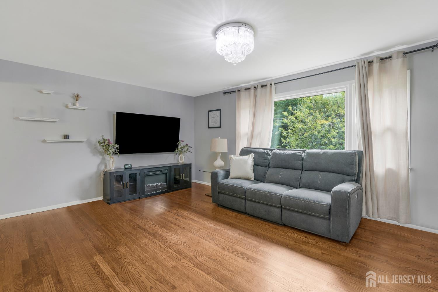 6 Joanne Way Springfield, NJ 07081 - Photo 12 of 39